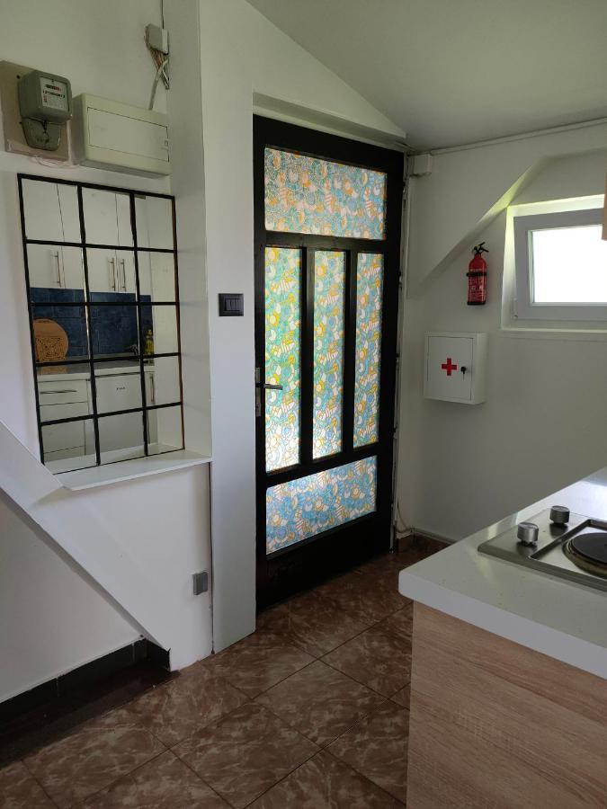 Teos Apartments โมสตาร์ ภายนอก รูปภาพ